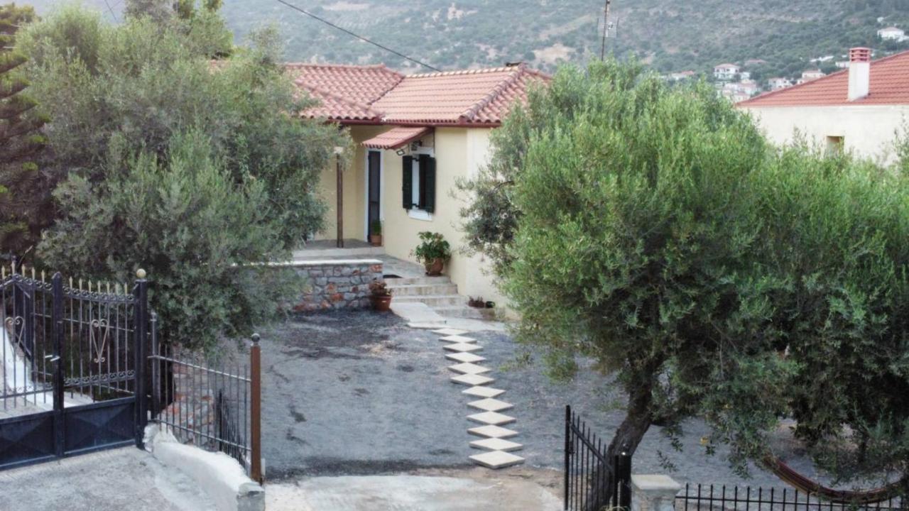 Rodomelo House - 3 Bedrooms Leonídion Buitenkant foto