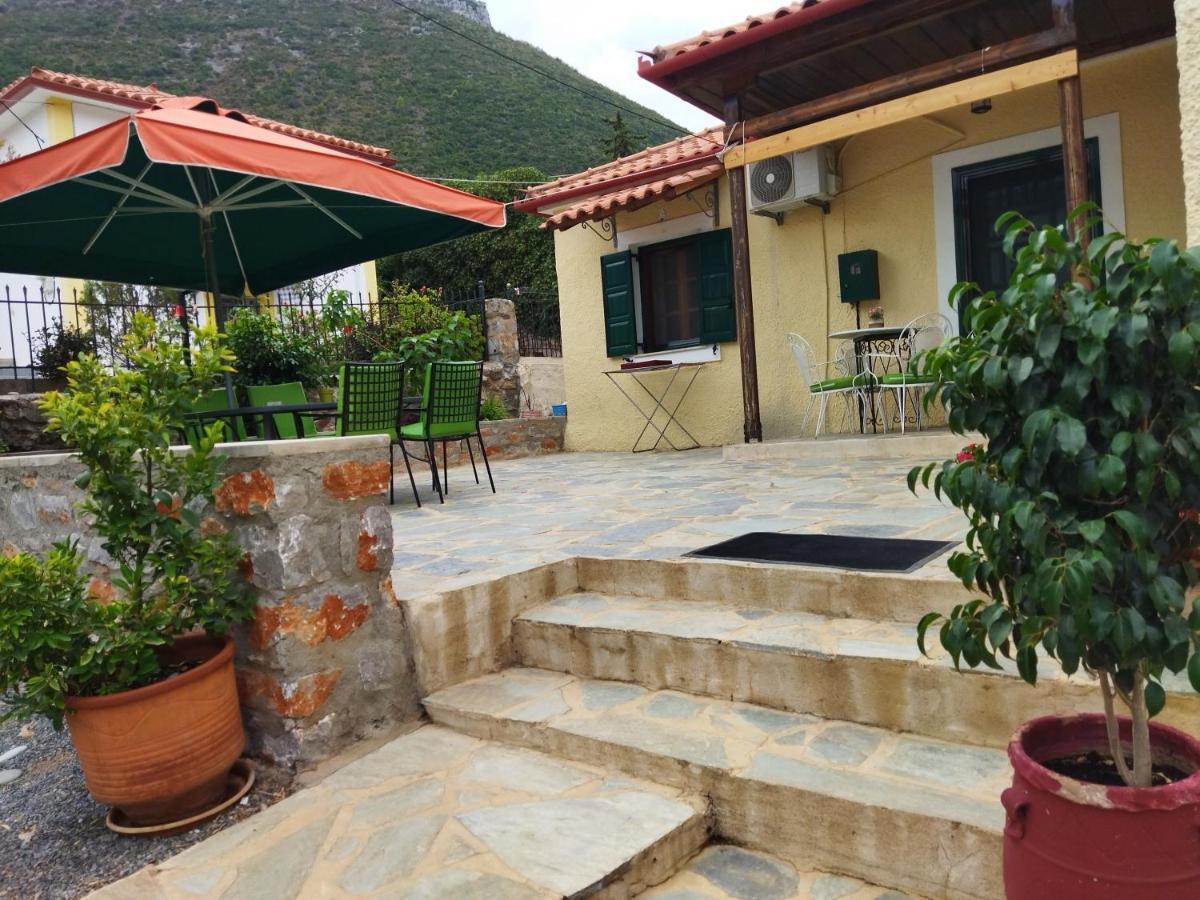Rodomelo House - 3 Bedrooms Leonídion Buitenkant foto